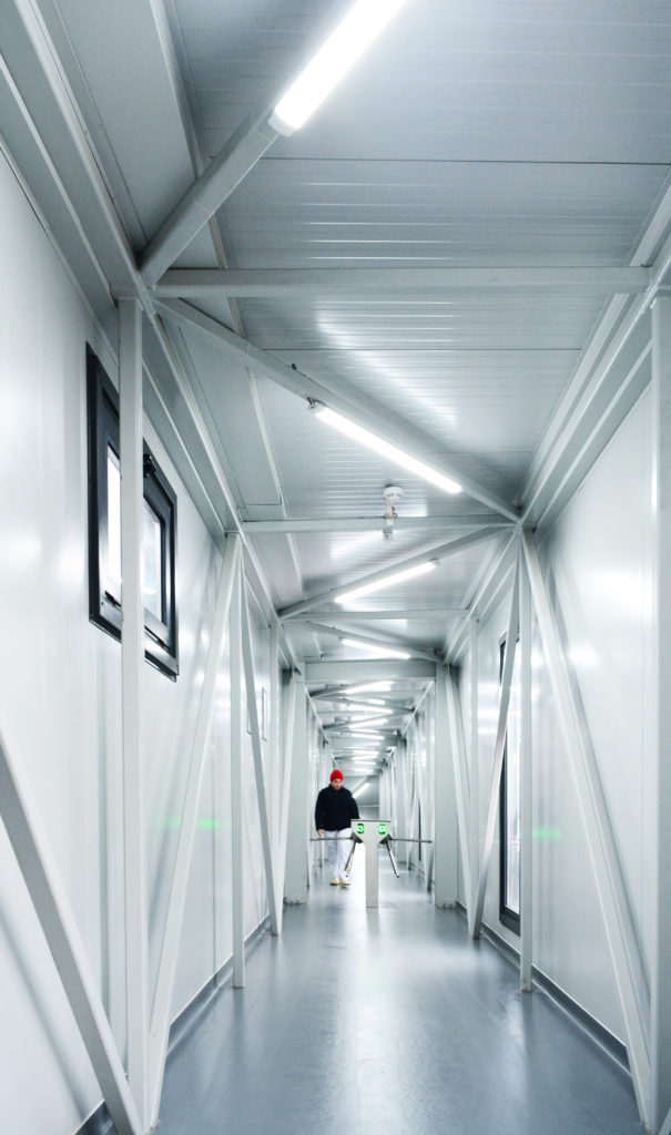 Ana & Cornel logistica si birouri