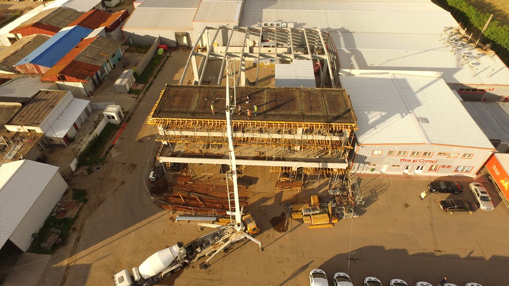 Ana & Cornel logistica si birouri